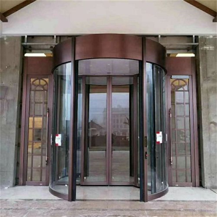 兩翼豪華旋轉門 全自動銅質工藝，定制隔斷，尊享之選